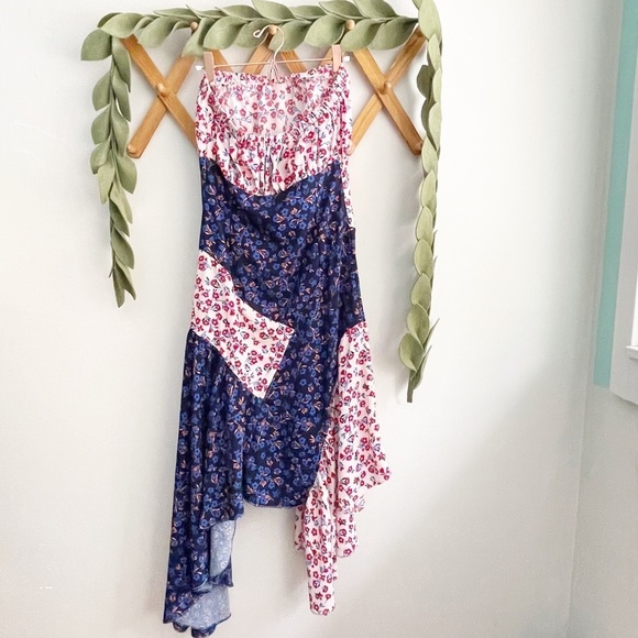 Lulu’s Floral Strapless Midi Dress - Picture 10 of 15